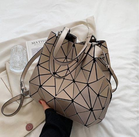 New internet celebrity fashion texture, large capacity shoulder tote bag